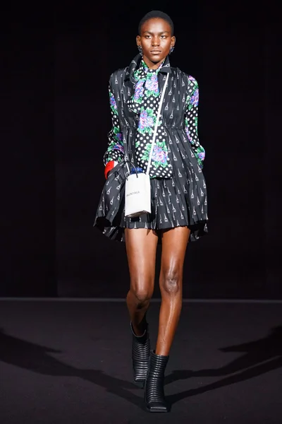 Look 26